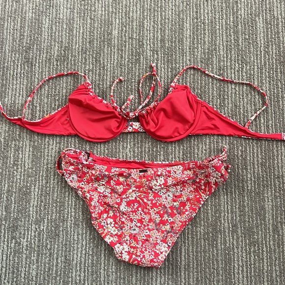 ONEIL flower red size small bikini!! - Picture 2 of 6
